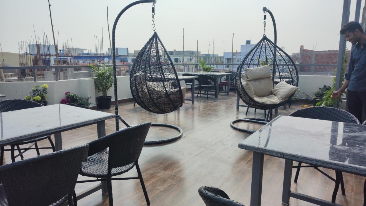 Hotel Ridley International ดีกา ภายนอก รูปภาพ